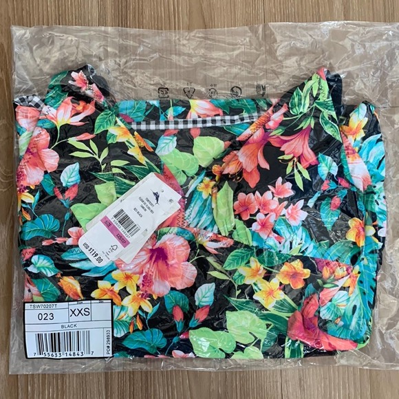 Tommy Bahama Fleur De Flora Reversible Tankini Swim Top in Black - Picture 5 of 8